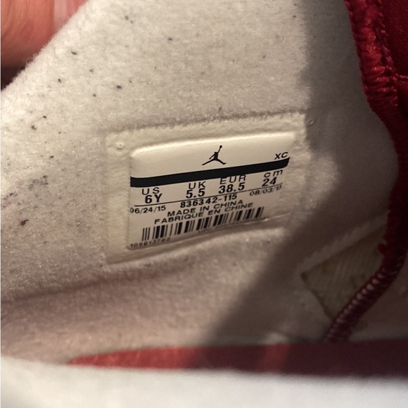 Jordan 6’s Maroon - Picture 5 of 6